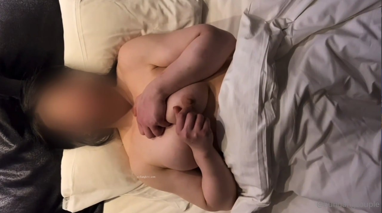 AGMX-163 据え置きカメラの前でオナニーしたらおもらししちゃった女達